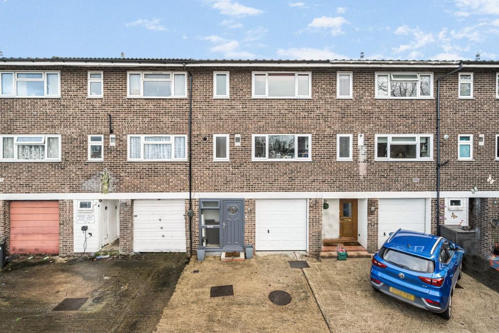 Property photo 1 of 22 1410269-2-698c970A3cc98.Jpg