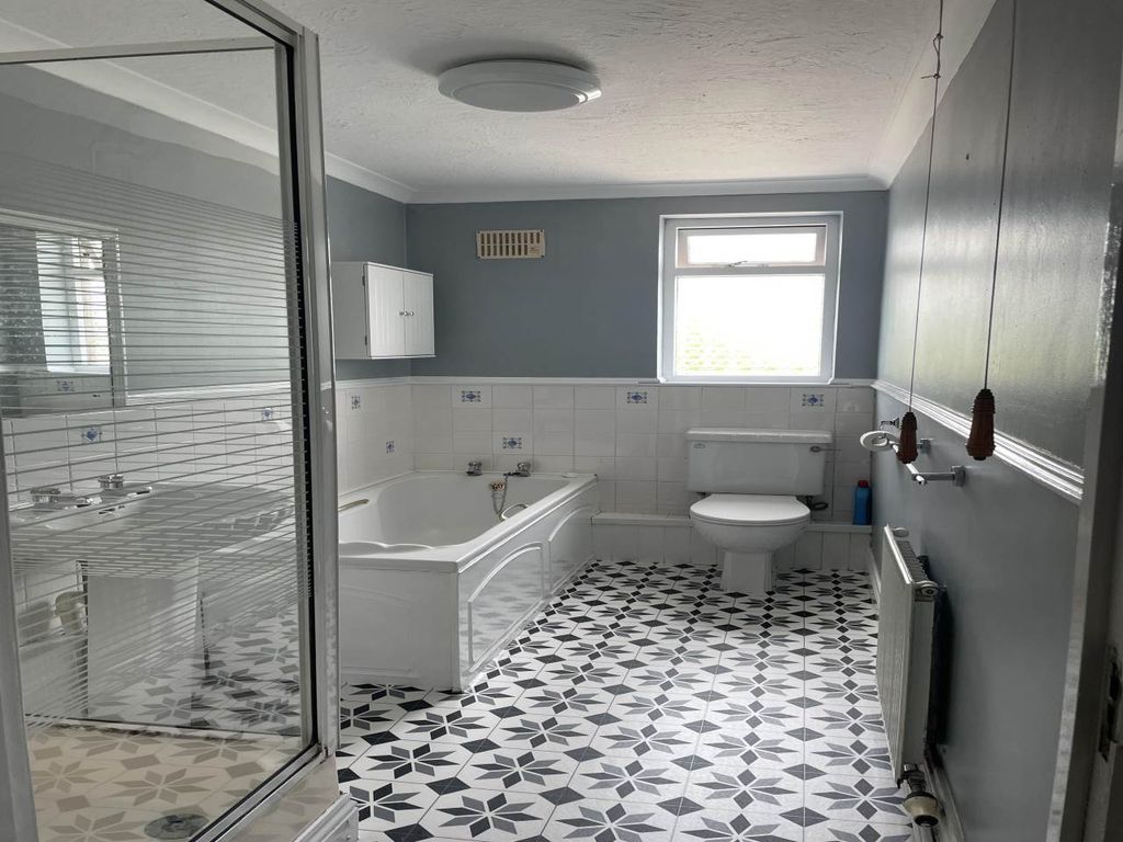 Property photo 2 of 11 Img_7586