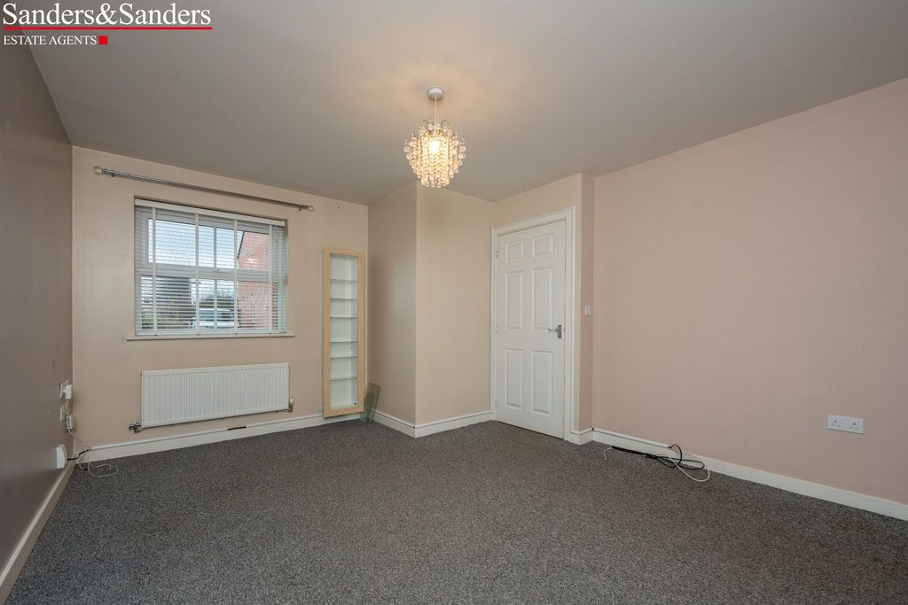 Property photo 2 of 19 Photograph 2