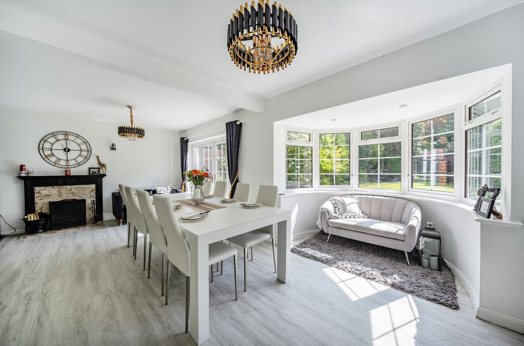 Additional image 10 of 4 bed detached house for saleWalden Avenue, Arborfield, Reading, Berkshire RG2