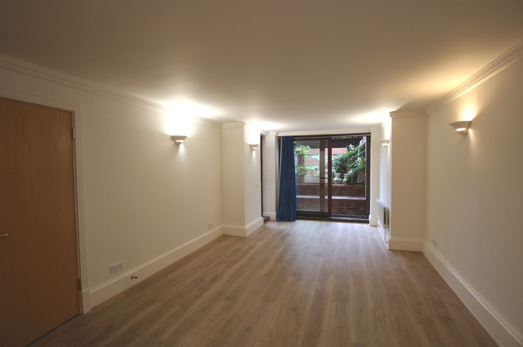 Property photo 2 of 17 8. Recep