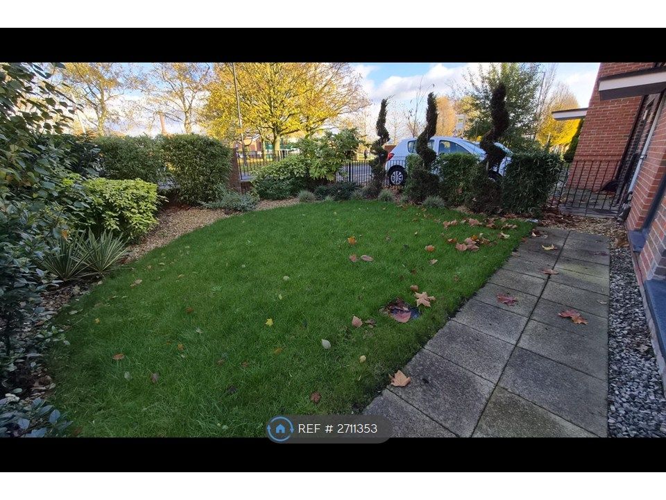 Property photo 2 of 32