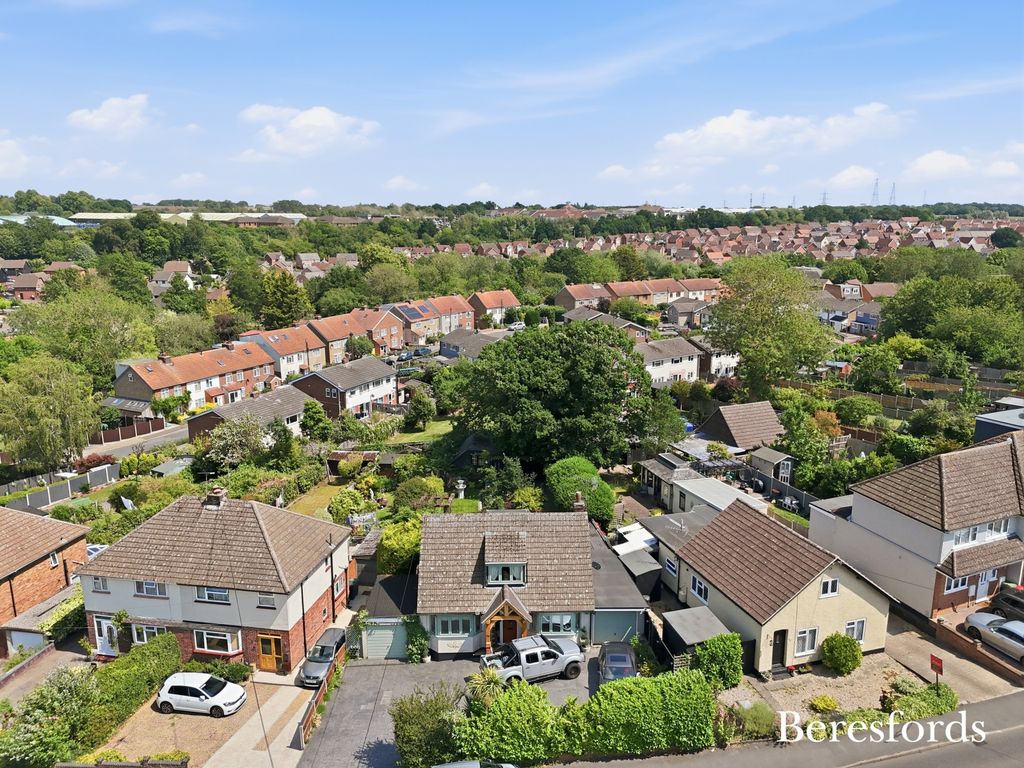Property photo 2 of 30 Picture No. 05