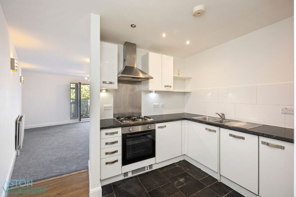 Property photo 3 of 16 5019322