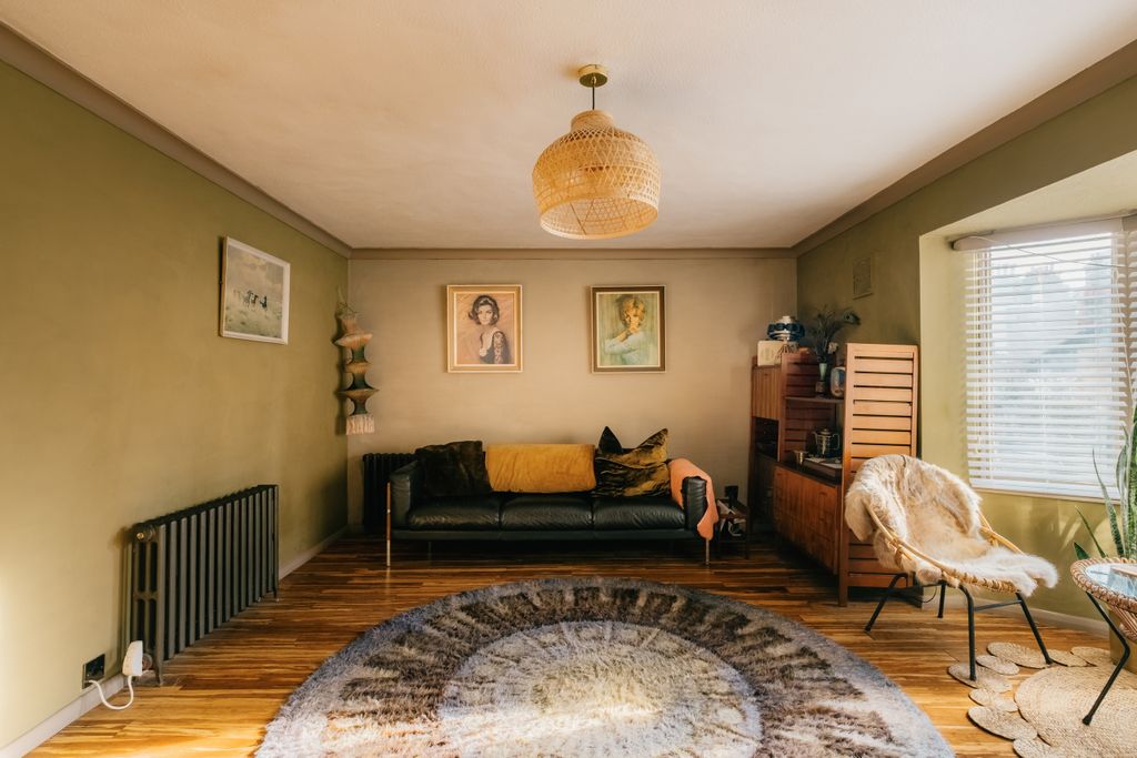 Property photo 1 of 21 Croft-Hastings-Unicornhouse-Interior