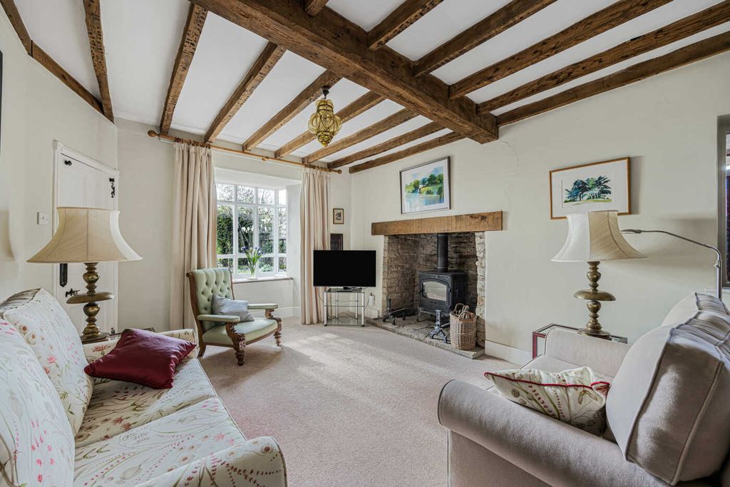 Property photo 2 of 46 Drawing Room