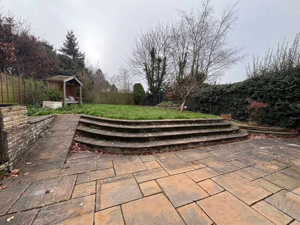 Property photo 3 of 11 Garden