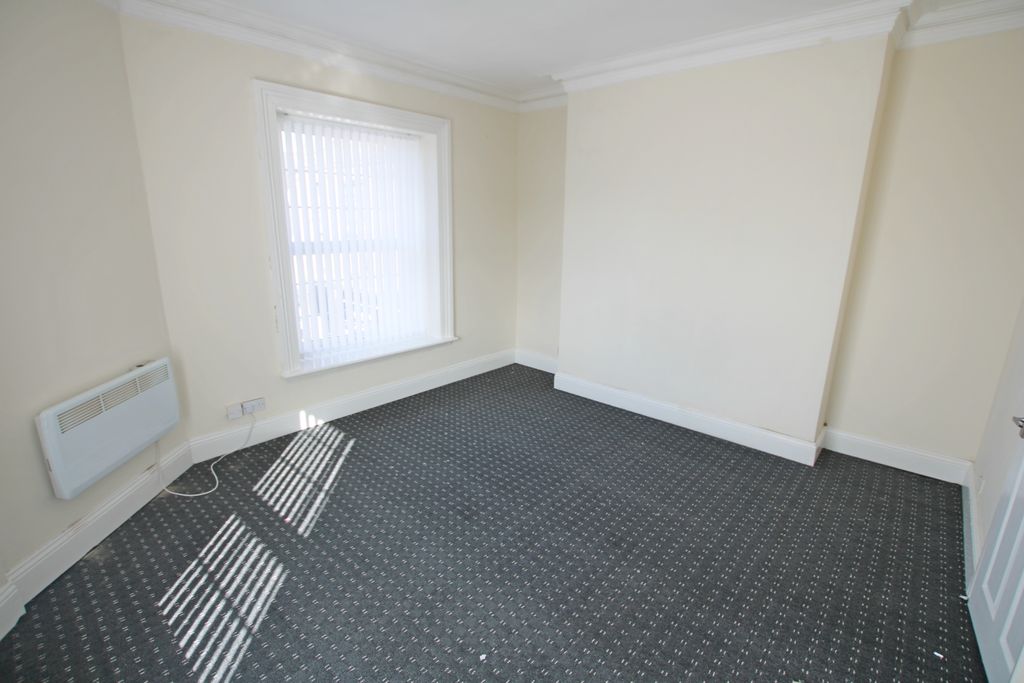 Property photo 3 of 5 3