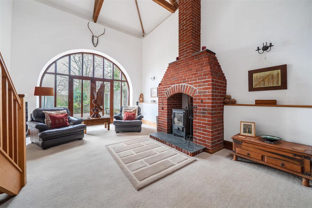 Property photo 2 of 44