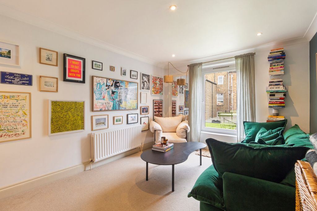 Property photo 3 of 16 4368344