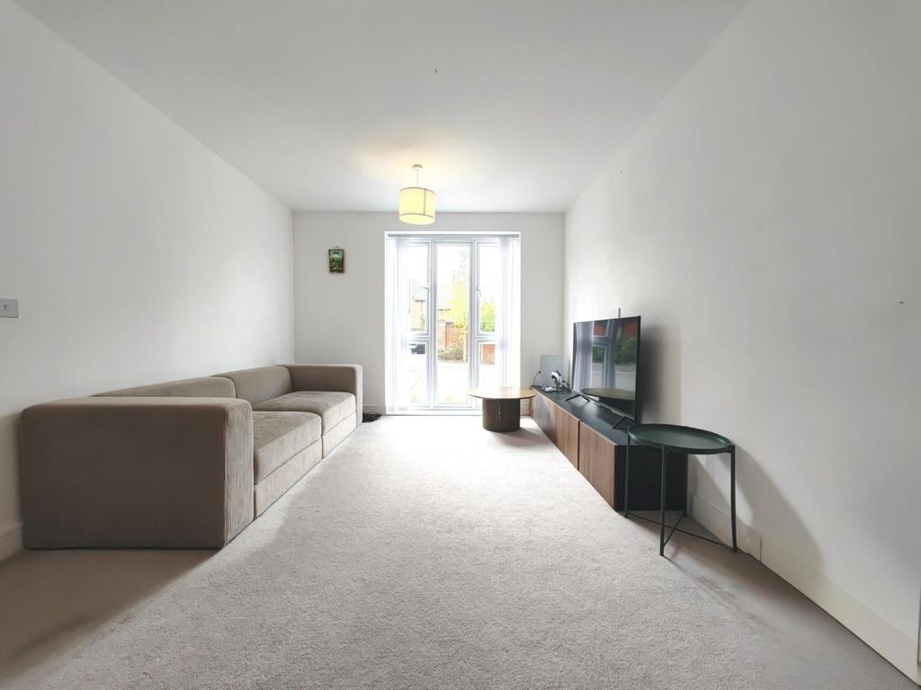 Property photo 3 of 20 1000007357.Jpg