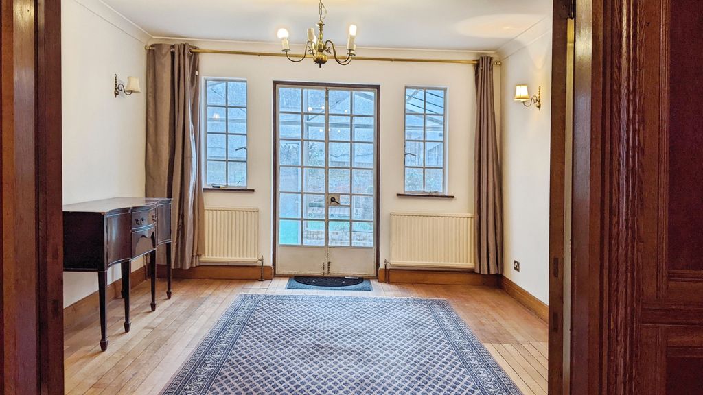 Property photo 2 of 8 Living Room