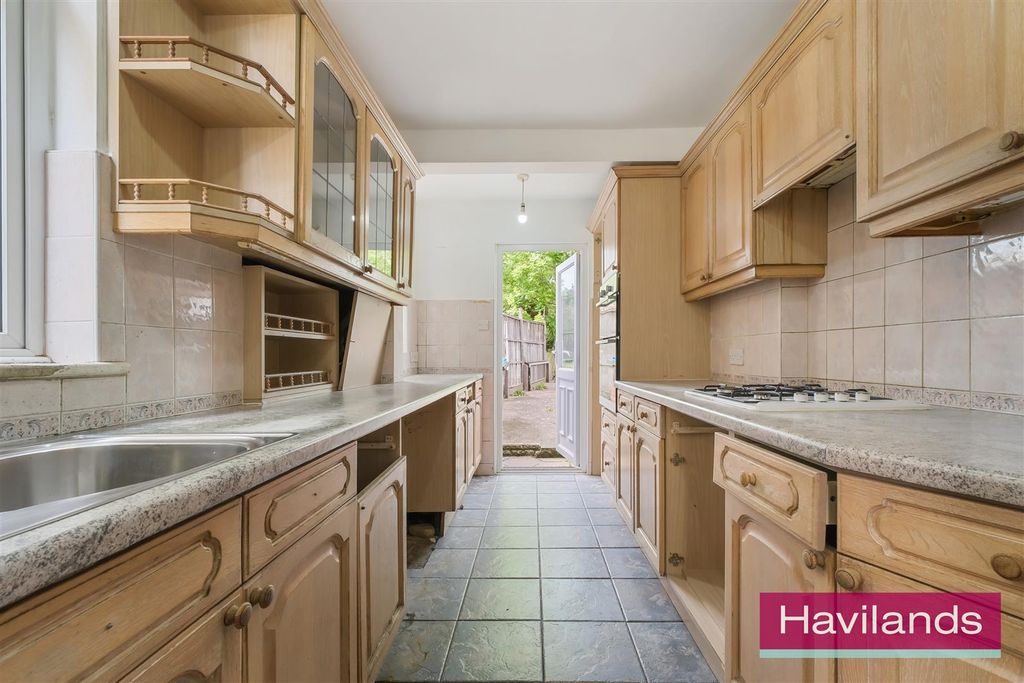 Property photo 3 of 12 _Charter Way-2.Jpg