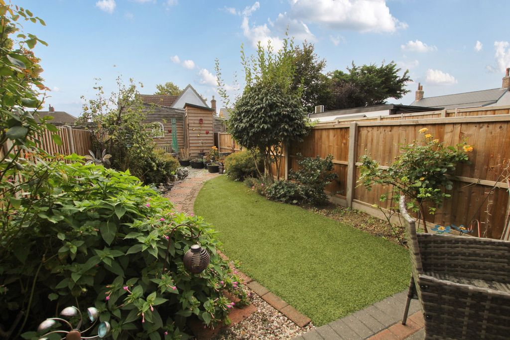 Property photo 3 of 15