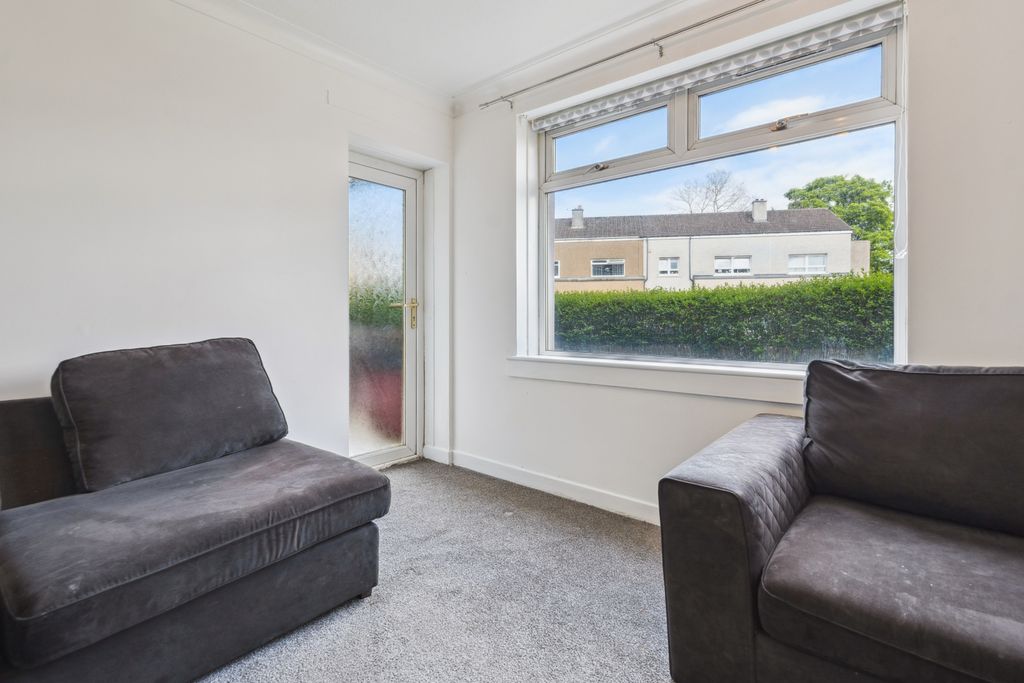 Property photo 3 of 18 Gallery