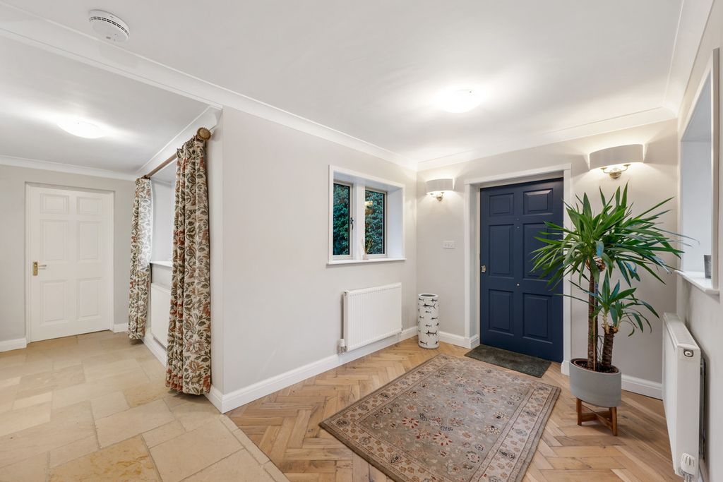 Property photo 3 of 30