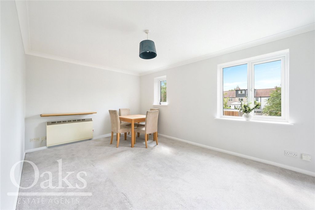 Property photo 3 of 8 Picture No. 05