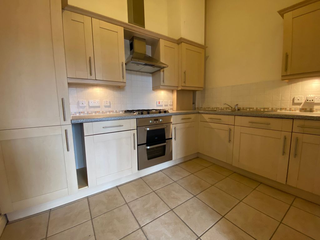 Property photo 2 of 9 Kitchen