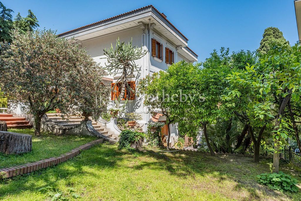 Property photo 3 of 33