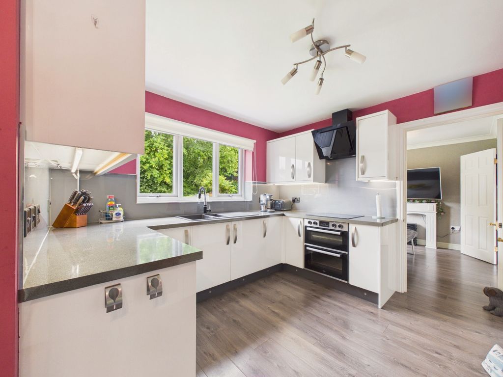 Property photo 3 of 23 5182838