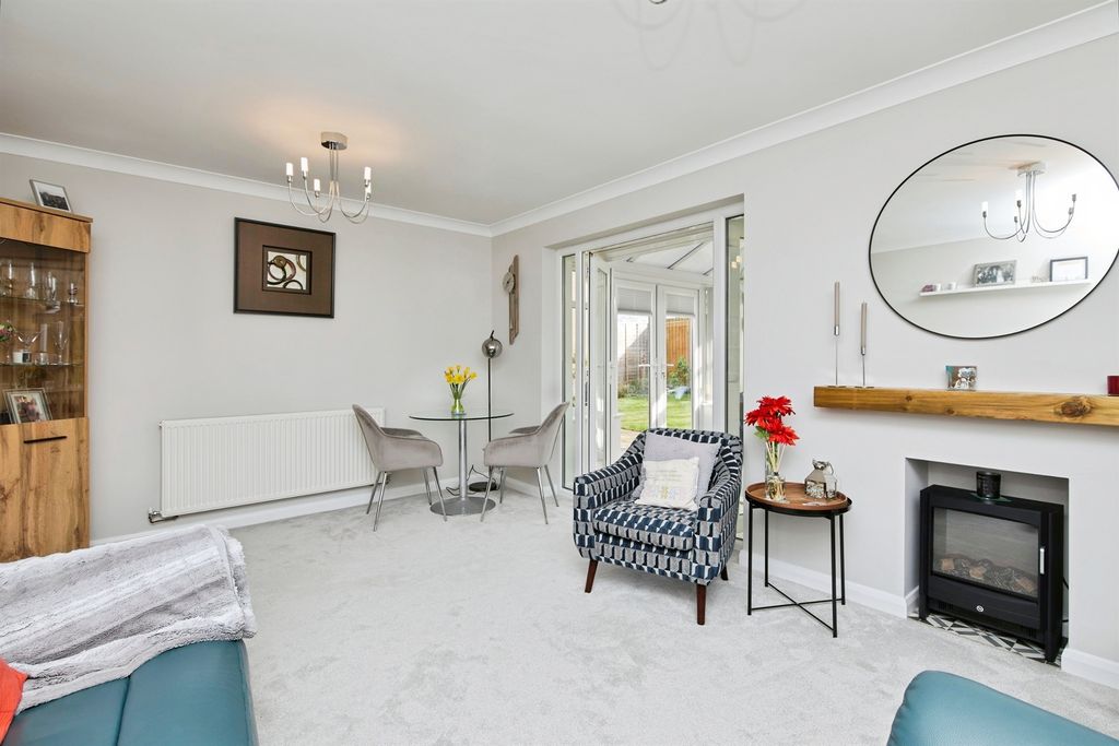 Property photo 3 of 20