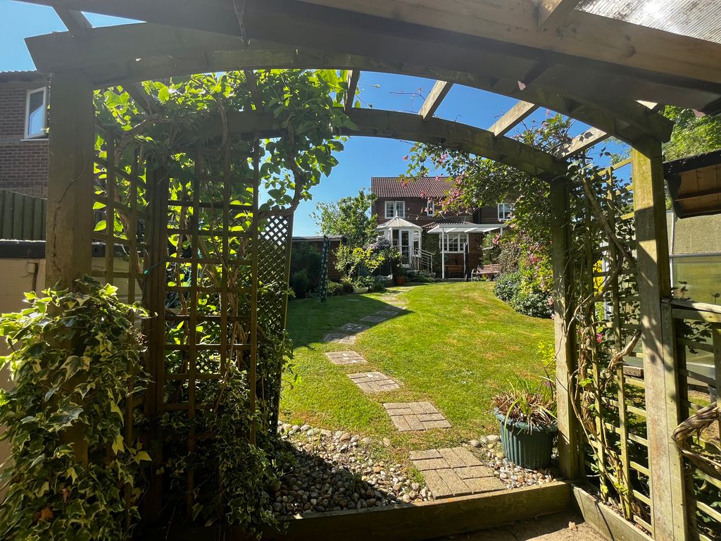 Property photo 1 of 28