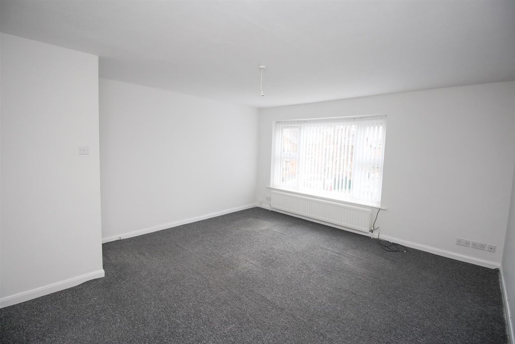 Property photo 3 of 6 Bedroom One