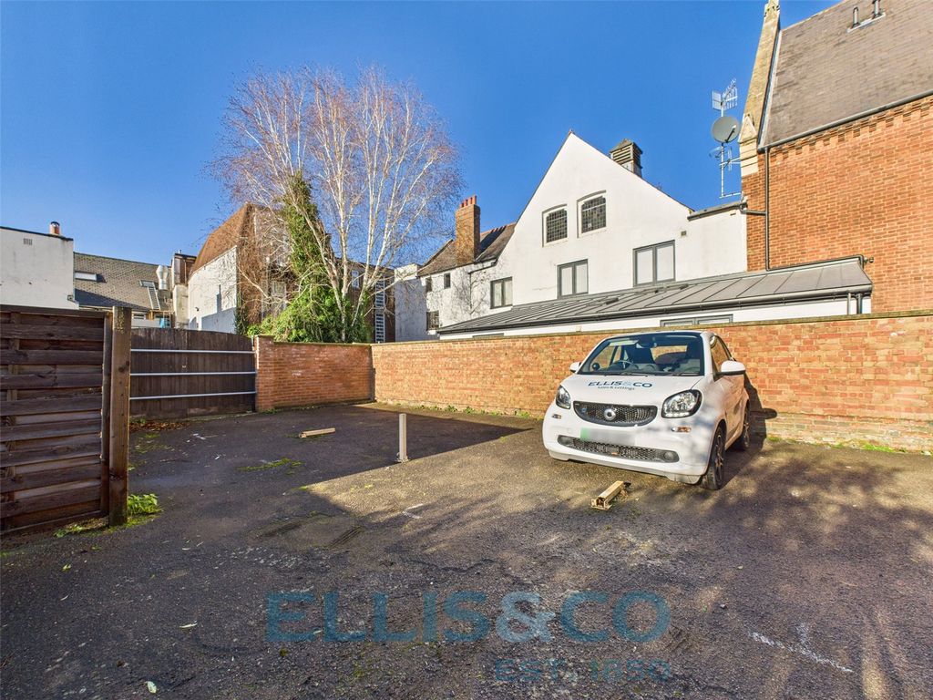 Property photo 3 of 6 Picture No. 06