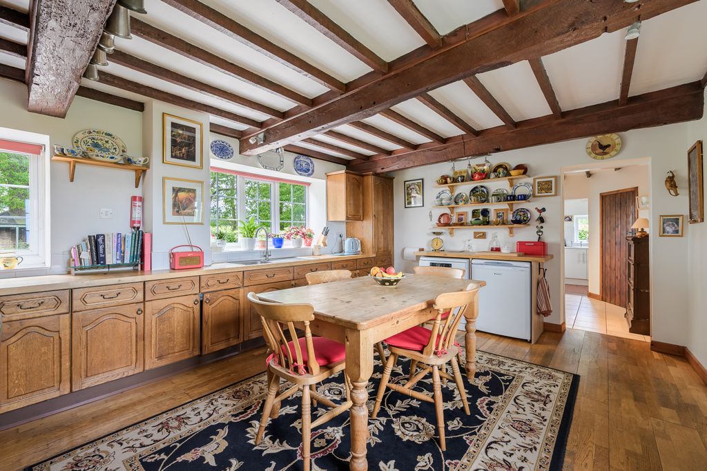 Property photo 2 of 41 Kitchen 2