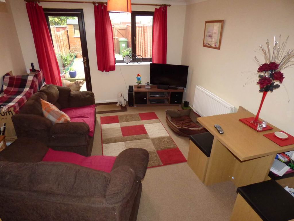Property photo 3 of 7 Lounge