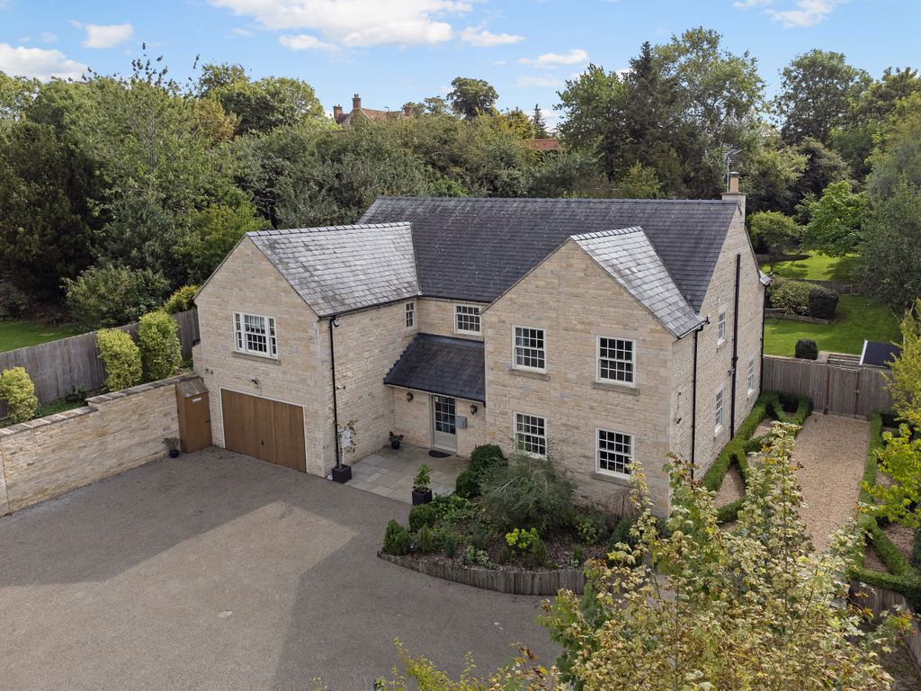 Property photo 1 of 42