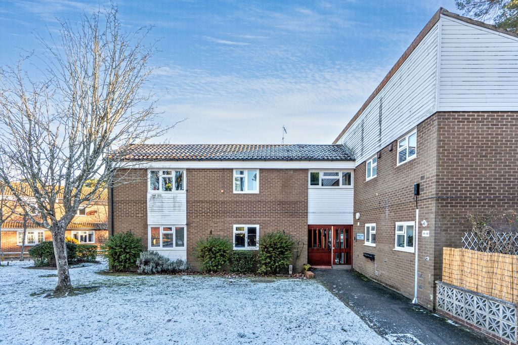 Property photo 1 of 14 43 Keepers Coombe, Bracknell, Berkshire, Rg12 0Tn