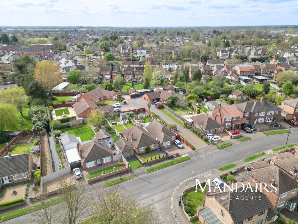 Property photo 1 of 27