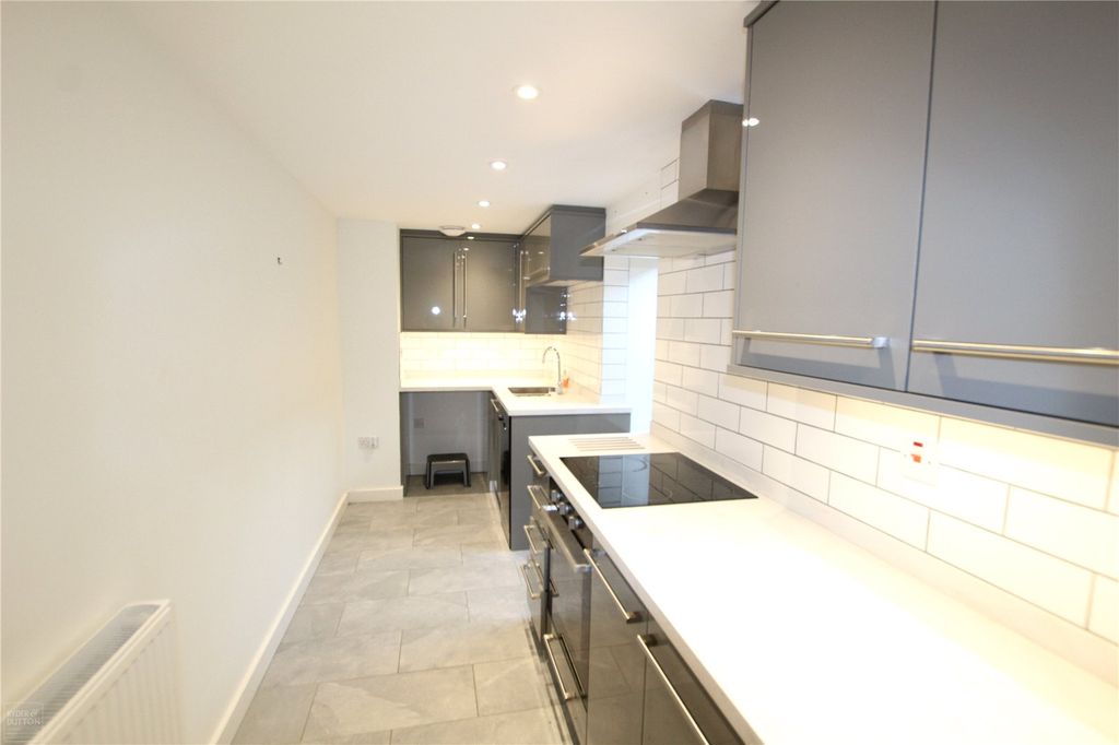 Property photo 3 of 15 Kitchen