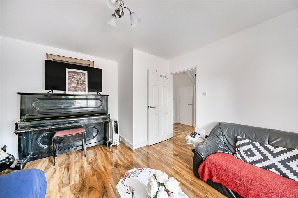 Property photo 2 of 15 Picture No. 03