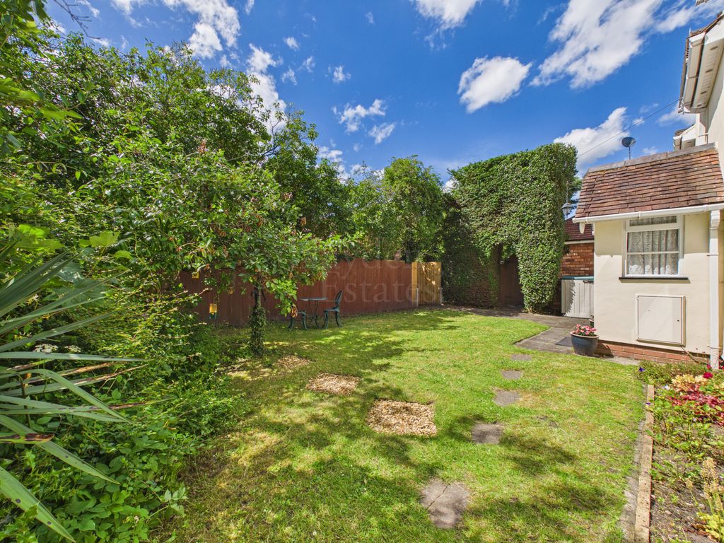 Property photo 2 of 20