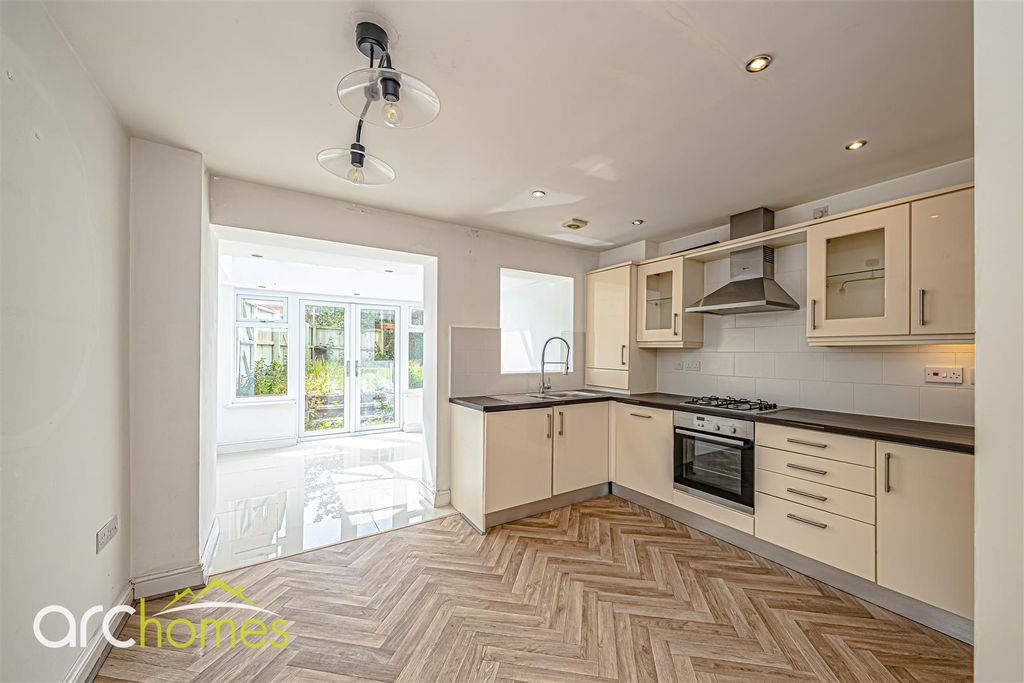 Property photo 3 of 14 Dsc09771-Edit.Jpg