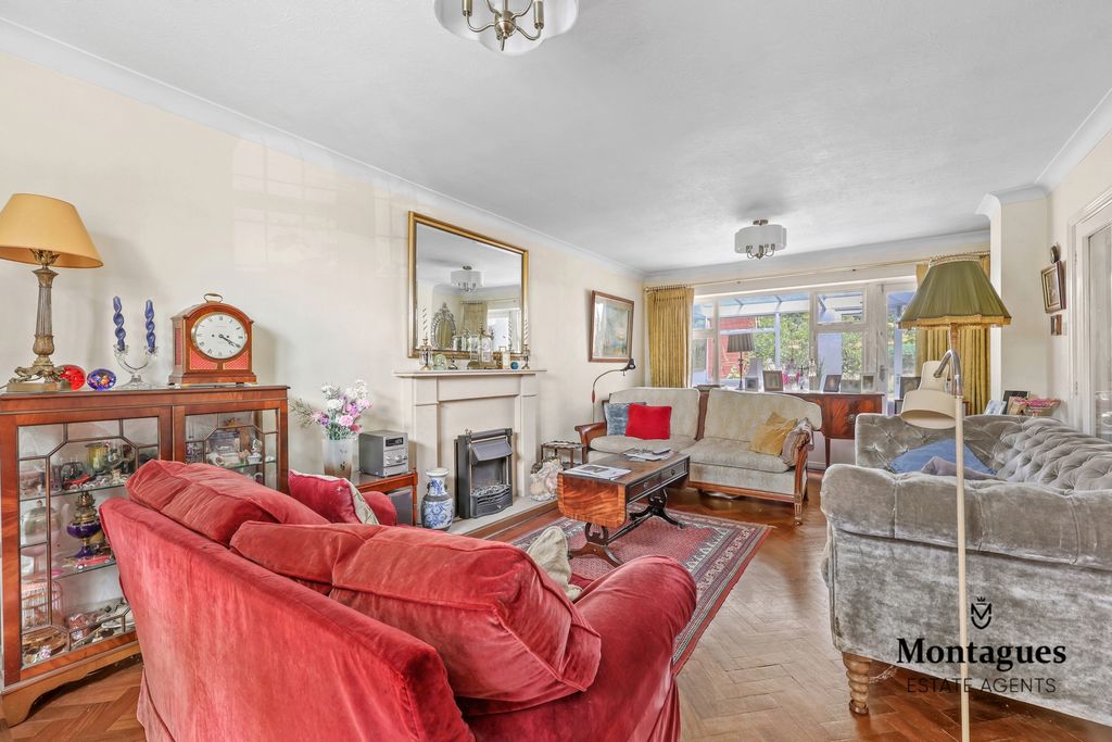 Property photo 3 of 31 Photo 6