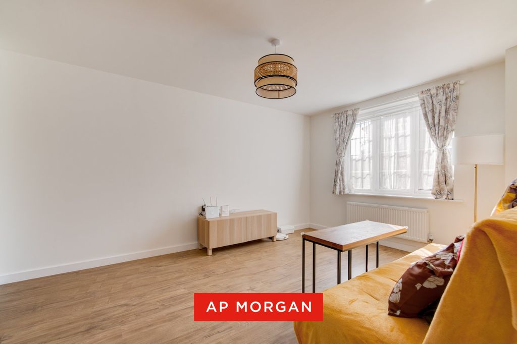 Property photo 2 of 17 Picture No. 10