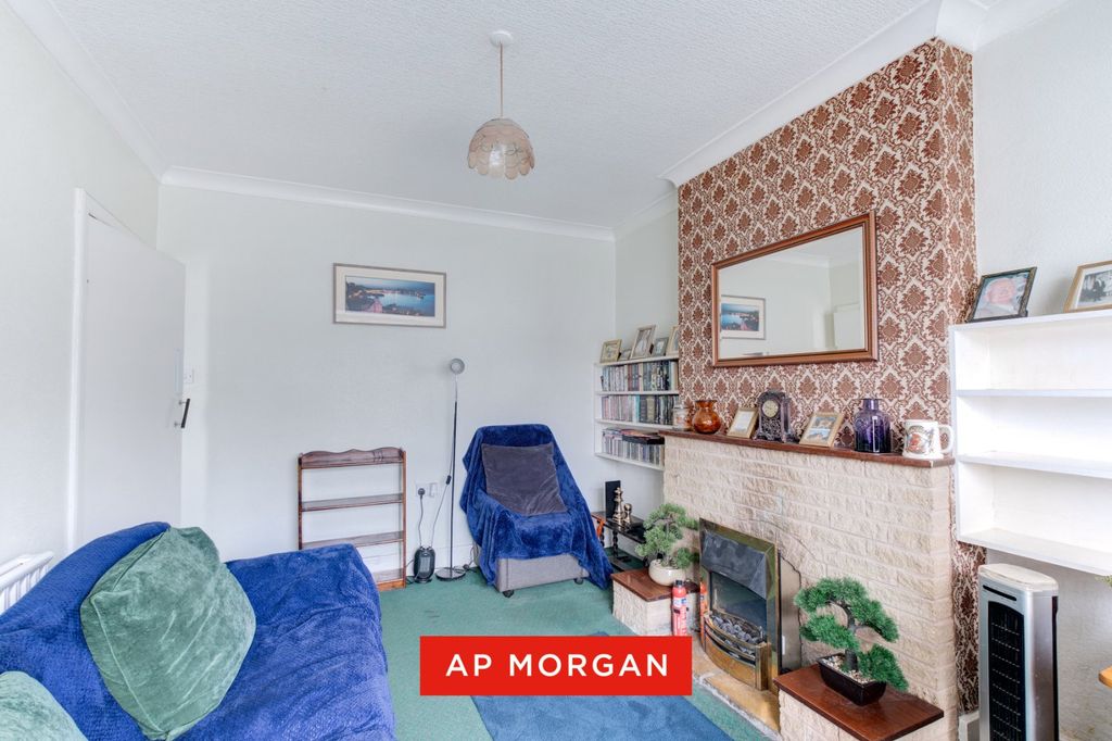 Property photo 3 of 19 Picture No. 05