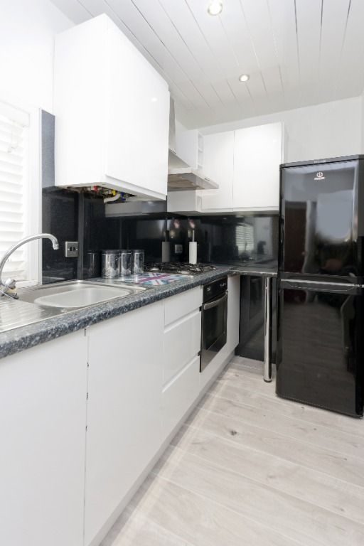 Property photo 2 of 11 Photo 2