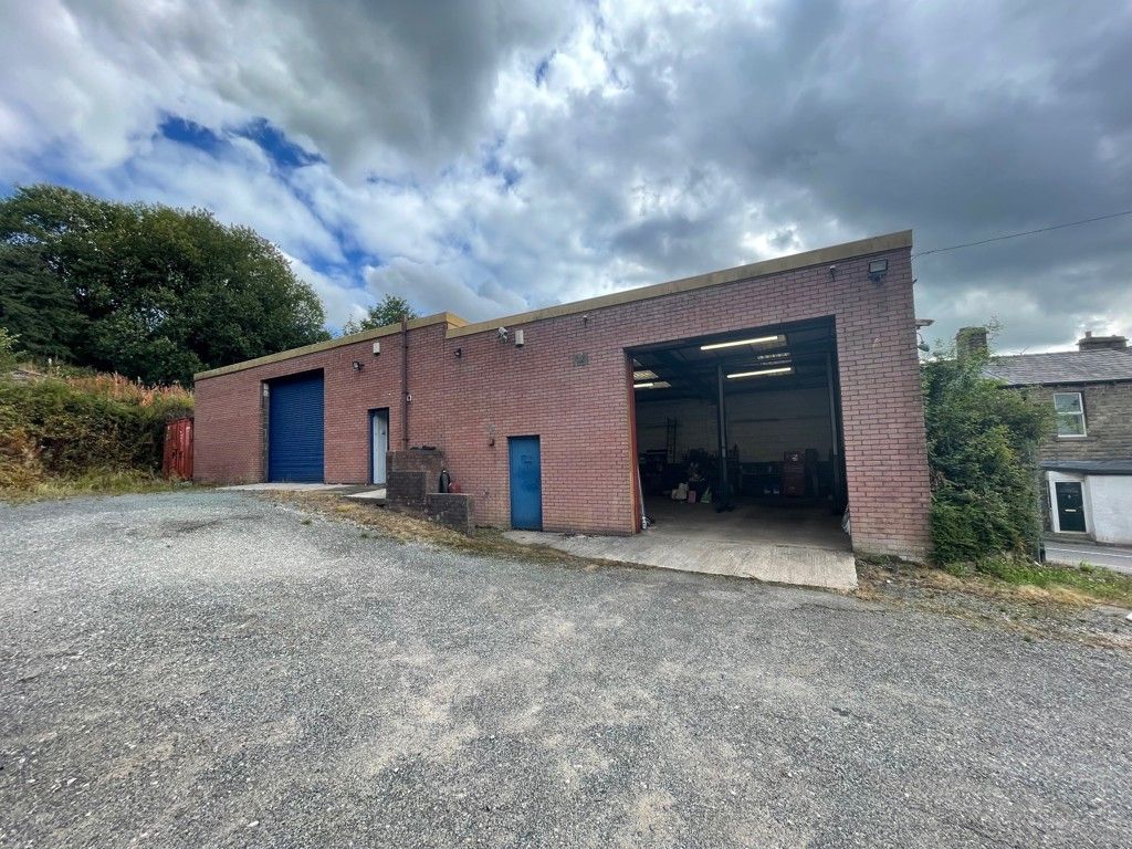 Property photo 1 of 8 Photo 8