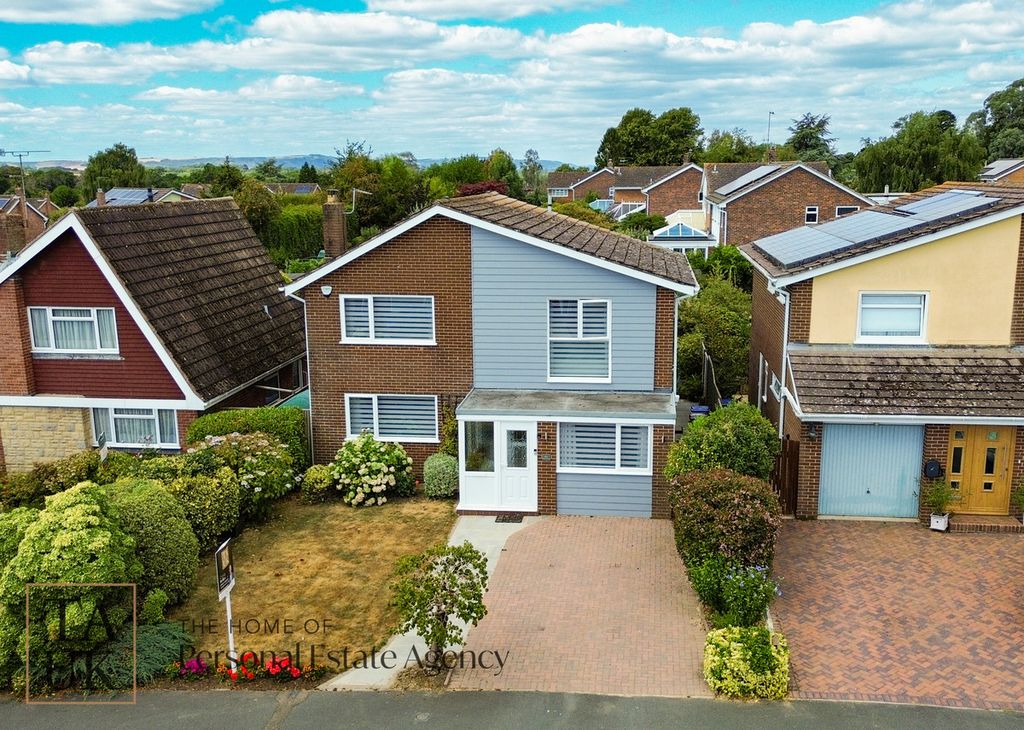 Property photo 1 of 25