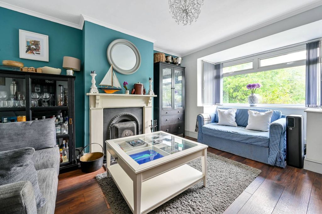 Property photo 1 of 17