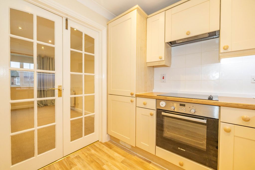 Property photo 3 of 12 Picture 3