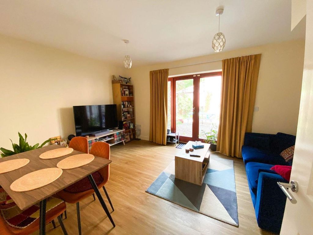 Property photo 2 of 10 615c7B46-F4A4-49Db-Bcdb-A6B36Cbf5291.Jpg