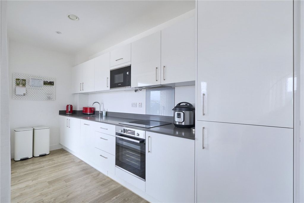 Property photo 3 of 15 Picture No. 06