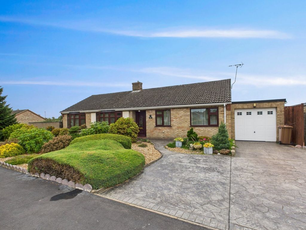 Property photo 1 of 27