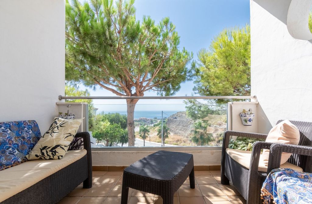 Property photo 1 of 28