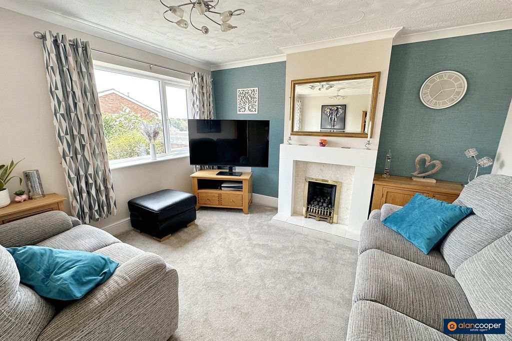 Property photo 2 of 17 4209454